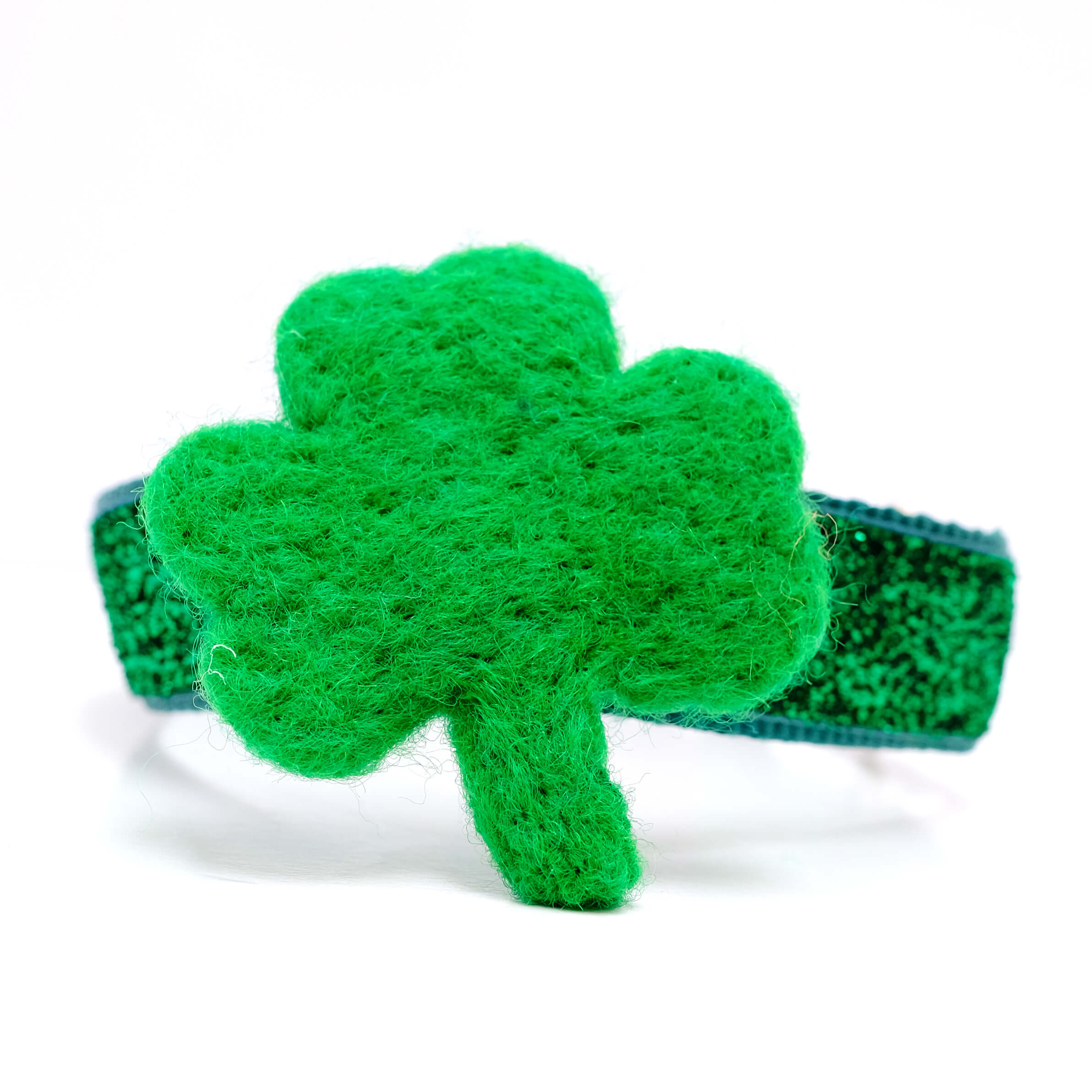 dark shamrock dog collar